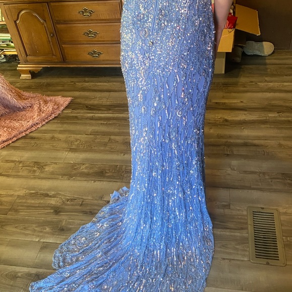 Prom/pageant dress - Picture 3 of 3